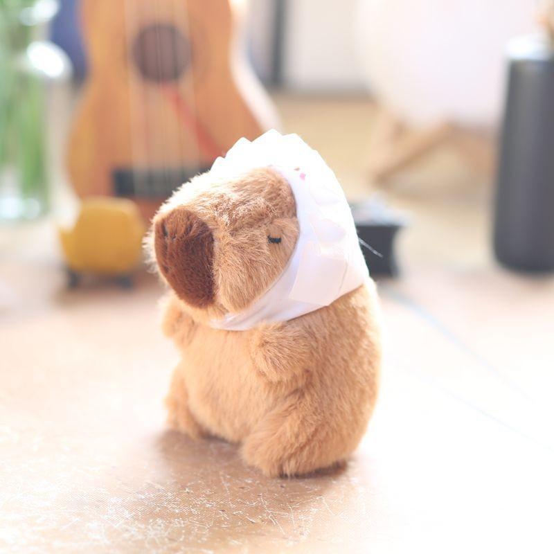 Charming White Capybara Plush Toy Soft Key Ring Cute Decorative Doll Keychain