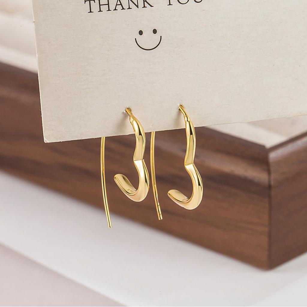 Simple and Cold Wind Ring Love Earrings, Irregular Design Peach Heart Stud Earrings
