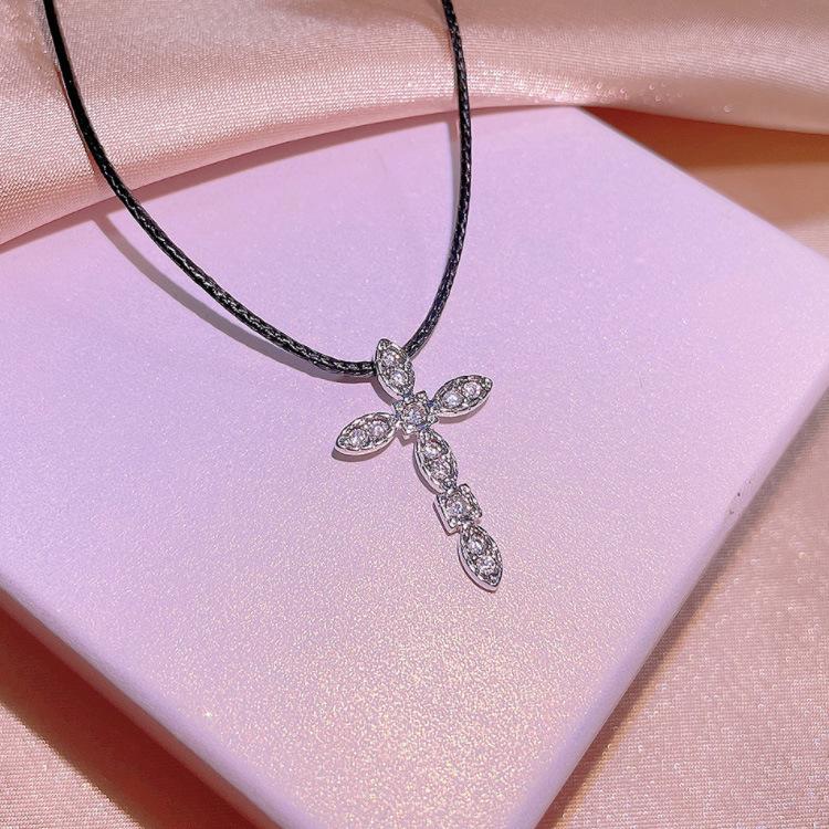Simple Full Zircon Cross Necklace Temperament Versatile White-Collar Hipster Wedding Jewelry