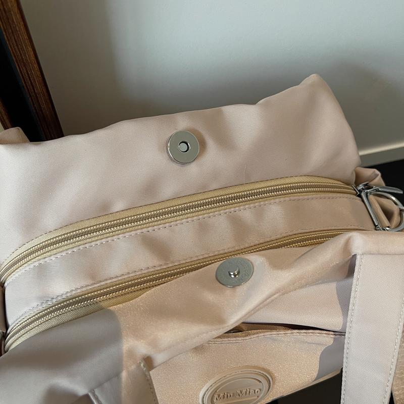 Lightweight Large Capacity Shoulder Bag Women's Waterproof Nylon Tote Bag