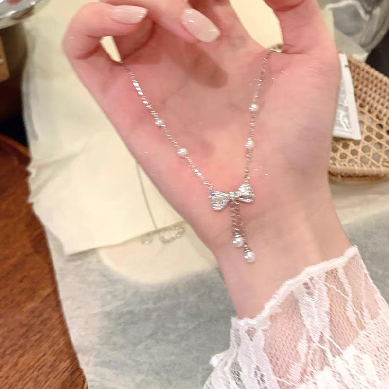Female Light Luxury Niche Collarbone Bow Tassel Necklace