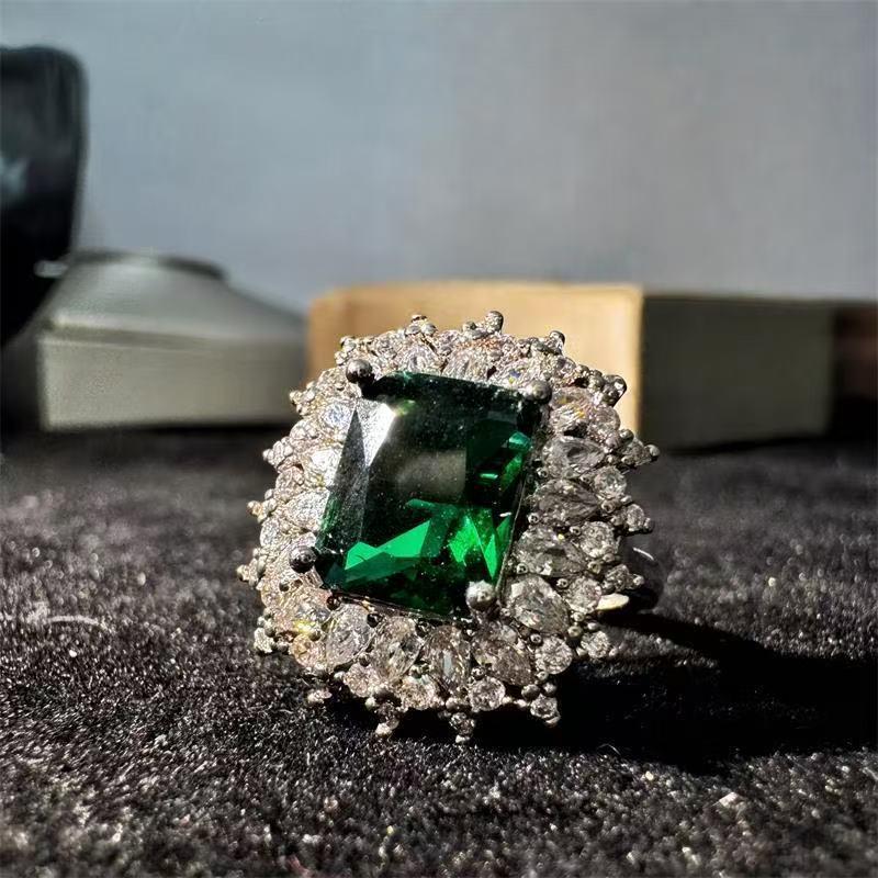 Women s Emerald Zircon Adjustable Open Index Finger Ring - Trendy, Niche Design