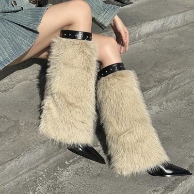 Herbst und Winter 2025 neue Mao Mao warme Mode-Stiefel Europäische und amerikanische Mao Mao spitze Stiefel Weidennägel Damen dünner Absatz Temperament-Stiefel