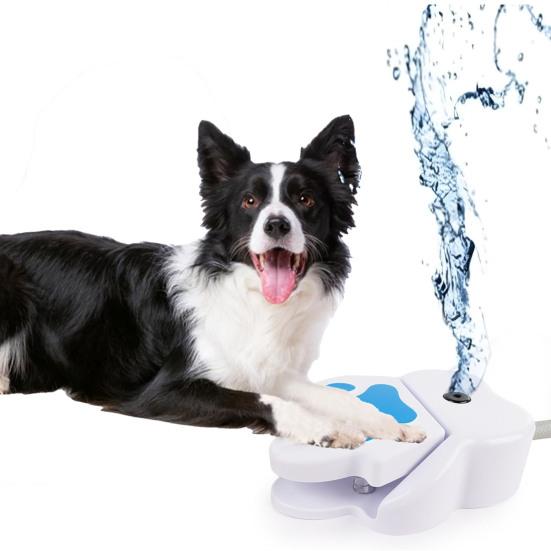 Dog Water Fountain Interactive Pet Sprinkler Toy Claw Pedal Water Dispenser Dog Drinking Station for Outdoor Play