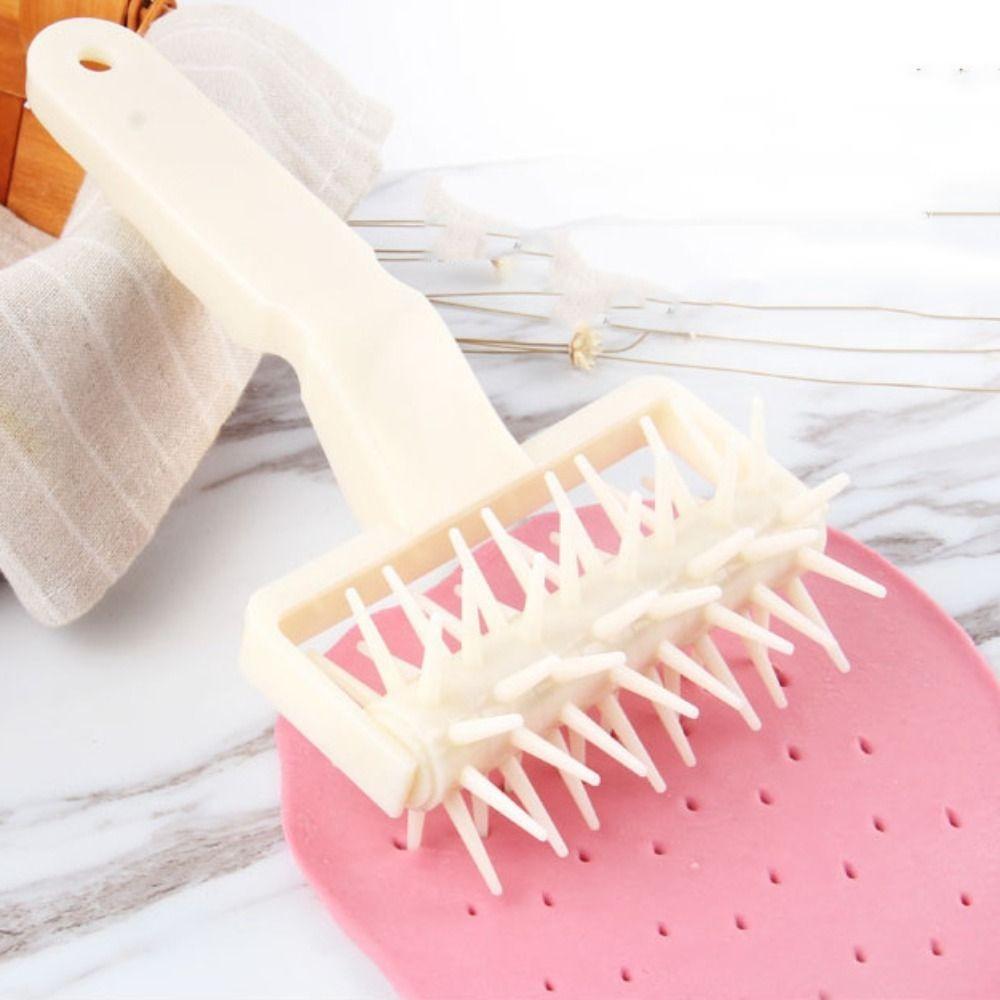 Hangable Pizza Roller Pin Plastic Pie Needle Wheels Pizza Accessories Pizza Dough Puncher Kitchen