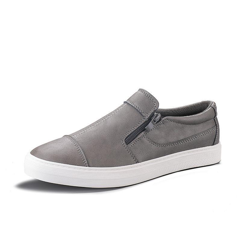 Korean Style Men's Breathable Leather Low-Top Casual Shoes - Soft Sole & Versatile Design for Spring/Summer.