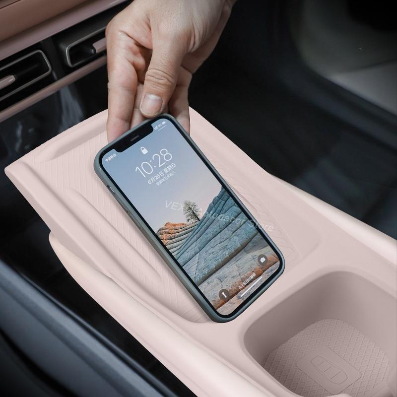 For BYD SEAGULL Dolphin MINI Central Console Wireless Charger Pad With Cup Holder Silicone Car Interior Modification Accessories