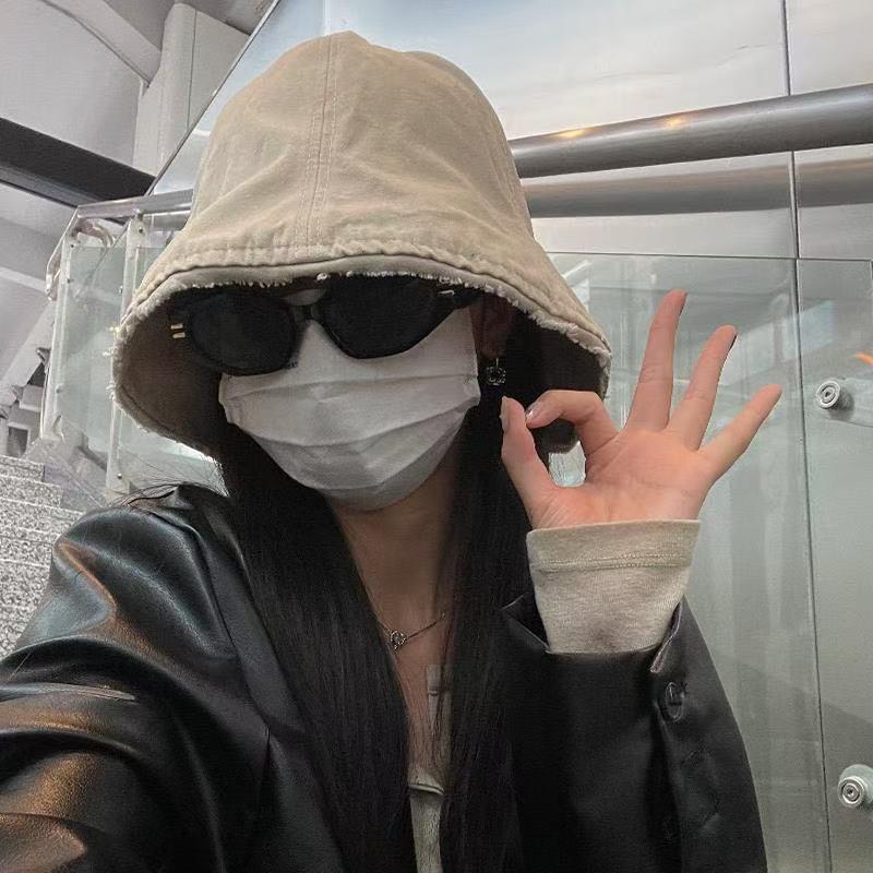 

Eight O Clock Women s Fashionable Black Bucket Hat - Makeup-Free Style, Versatile and Trendy One Size