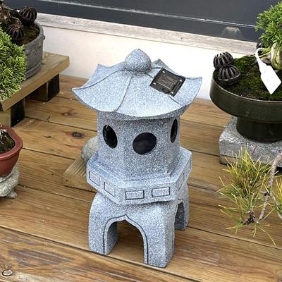 Mini-Pagode Garten Statue Figurine Handwerk Harz mit Solar Licht Kunst Ornament Skulptur für Decor