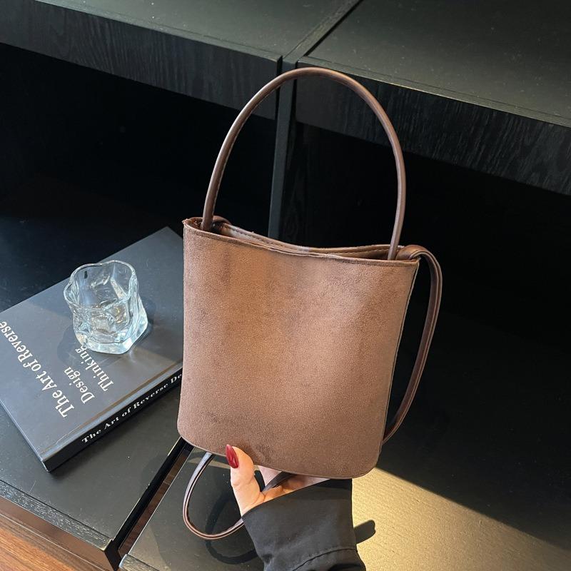Autumn and Winter New Niche Matte Large-capacity Shoulder Women's Bag Simple and Versatile High-end Bucket Bag