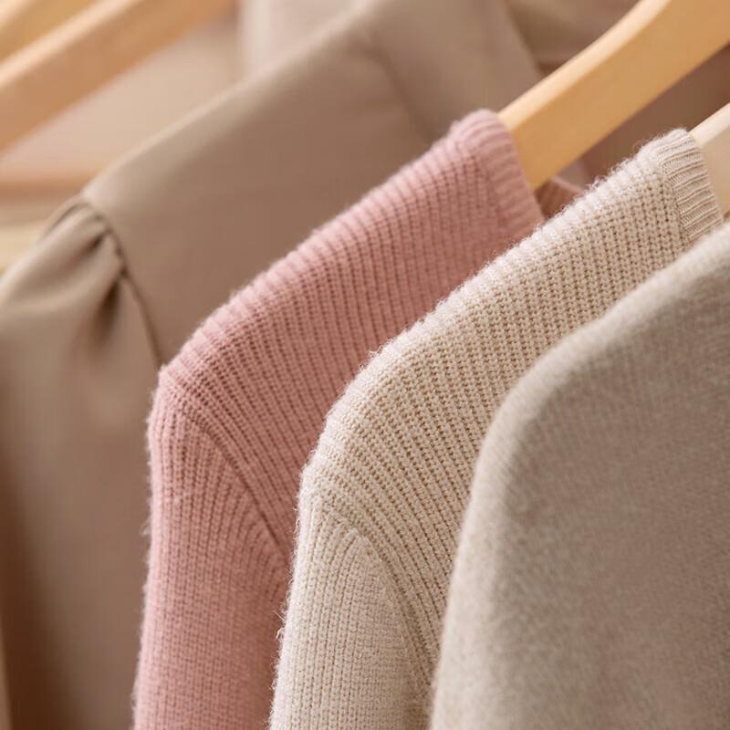 Chahua Solid Wood Anti-Slip Hangers (Set of 3)
