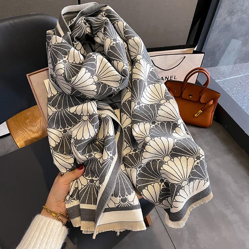 Korean Version Fashionable Imitation Cashmere Women's Scarf, Winter Letter Fashionable New Air Conditioning Shawl