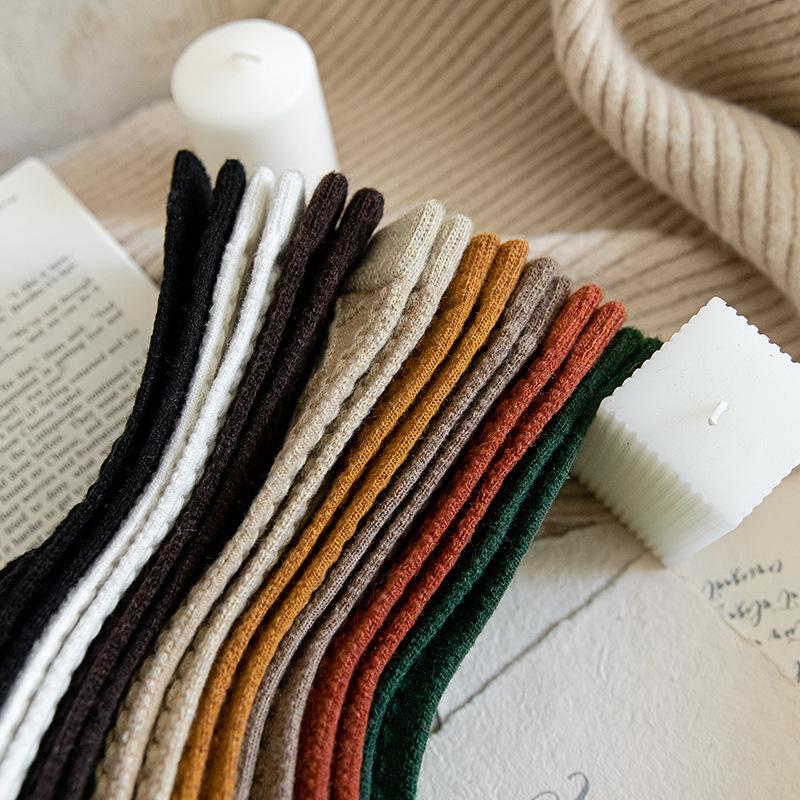 Zimowe Skarpety Damskie z Kaszmiru i Wełny Jednolite Styl Japoński Harajuku Retro Długie Skarpety Kobiety Dziewczęta Termiczne Vintage Streetwear Skarpety Załogowe