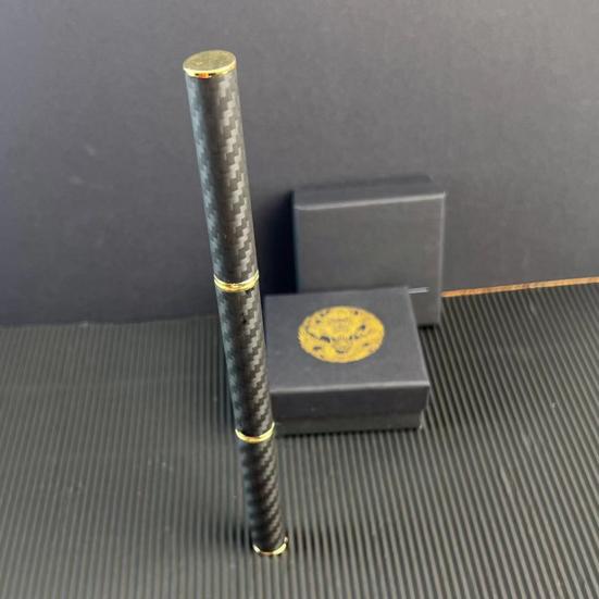 Stick magnetic pentru ameliorarea stresului, fibră de carbon, cu trei secțiuni, jucărie, pix portabil