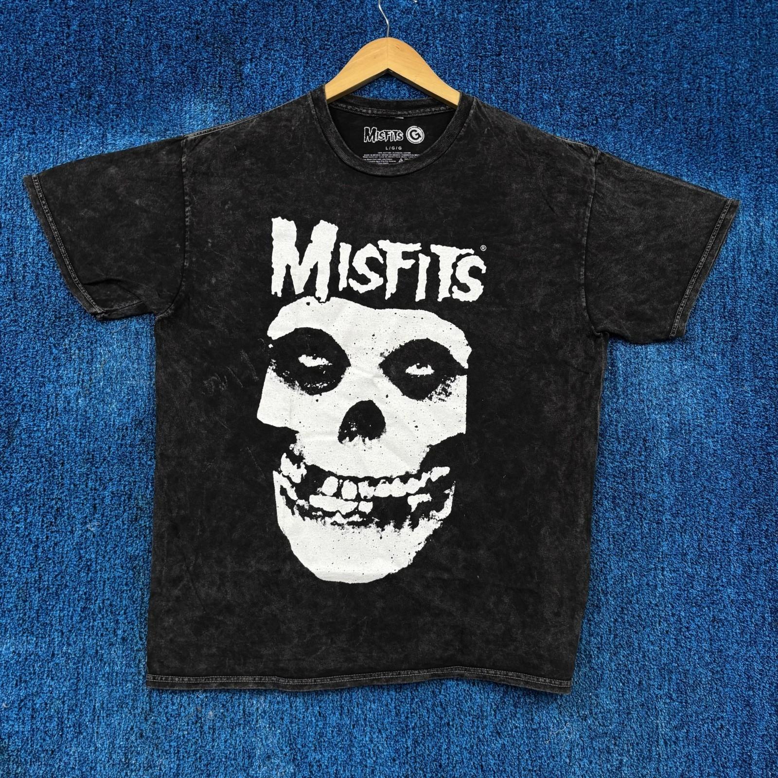 Misfits Crimson Ghost Punk Rock Tshirt size L XL