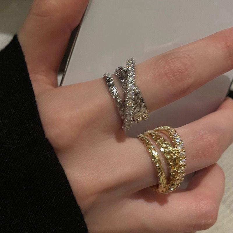 New Luxury Temperament Rhinestone Rings Vintage Irregular Metal Open Finger Rings For Women Party Jewelry Accessories Gifts