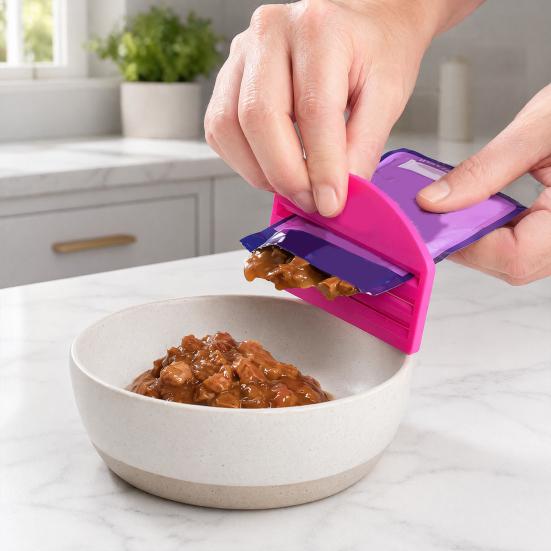 3D Printed Cat Food Extruder, Compact Portable Cat Strip Squeezer, Reusable Push-Pull Cats Food Pouches Scrapers