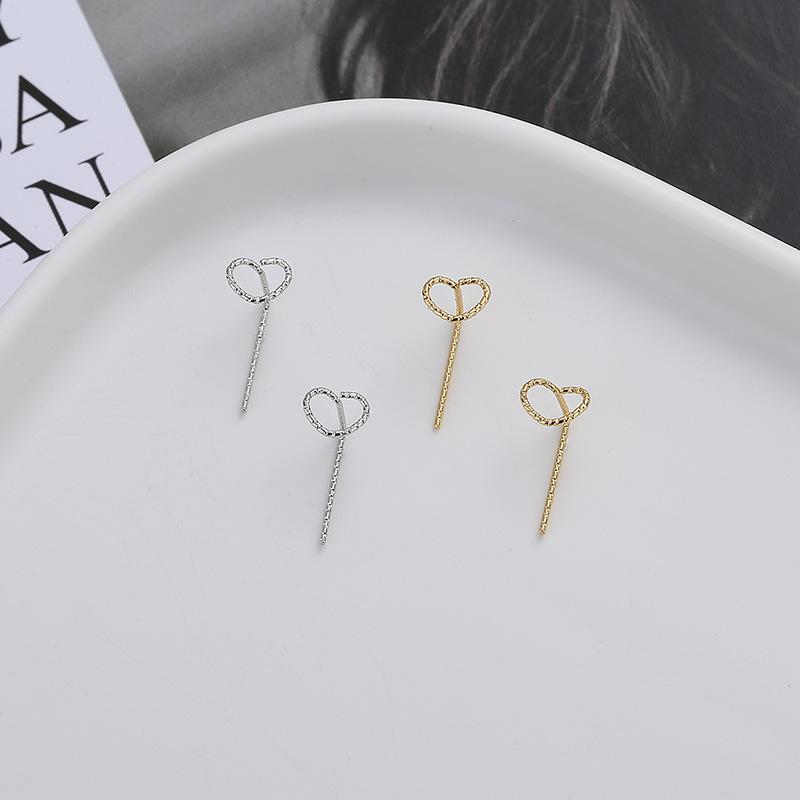 Small Fresh Hollow Love Stud Earrings Personalized Short Fashion Thread Design Heart Earrings