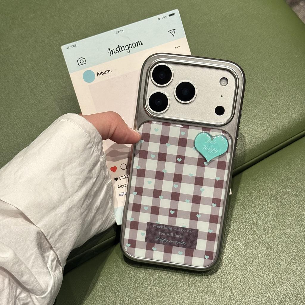 Trendy Plaid Red-White Checker with Turquoise Heart Chic Phone Case for iPhone 17 16 15 14 11 12 13 Pro Max Plus Back Cover