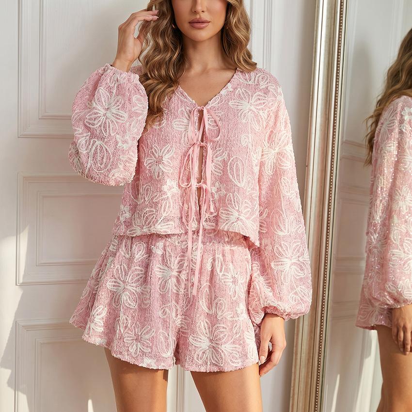 Autumn niche jacquard macaron color v-neck long-sleeved lace-up top and shorts two-piece fashion casual suit