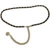 Chaîne de taille chic pour femme avec des maillons métalliques stylés, parfaite pour les tenues d'été et les robes