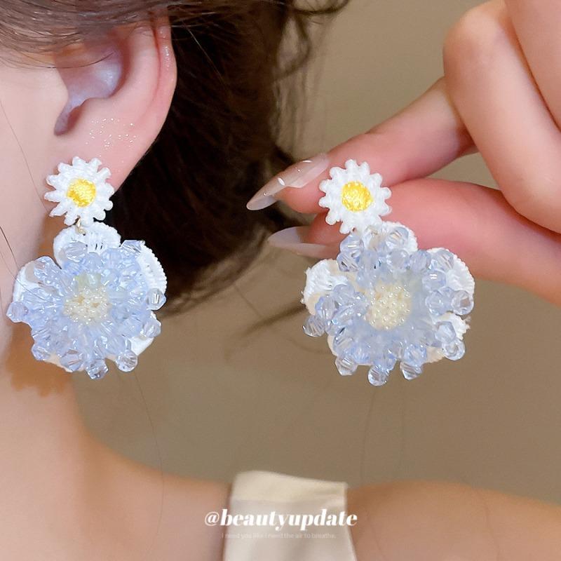 Silver Needle Summer Knitted Fabric Crystal Flower Pendant Earrings Sweet Vacation Style Earrings Niche High-end Earrings Women
