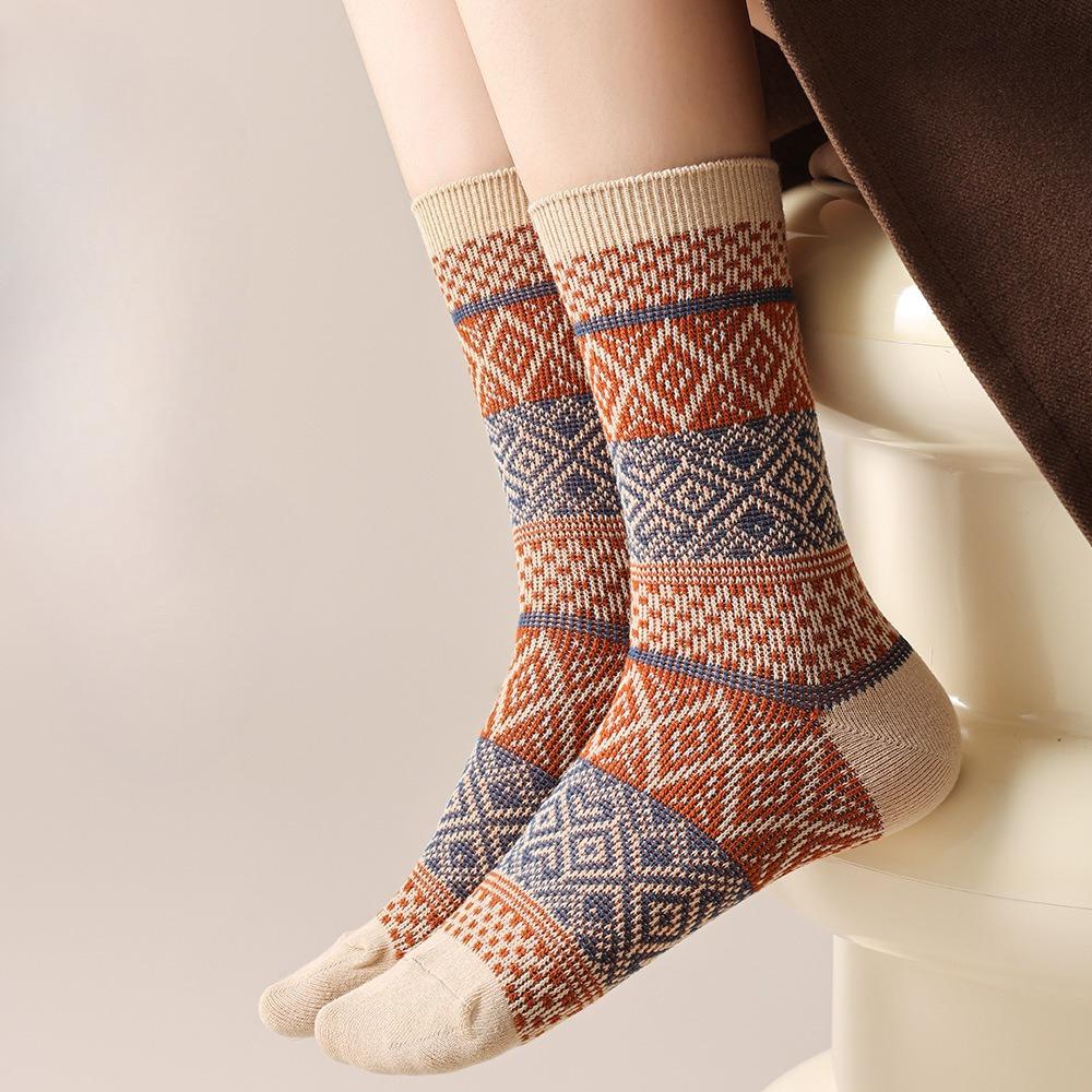 Winter Socks for Women, Mid-calf, Ethnic Style, Retro Girls, Versatile, Warm, Double-needle, Double-path Socks