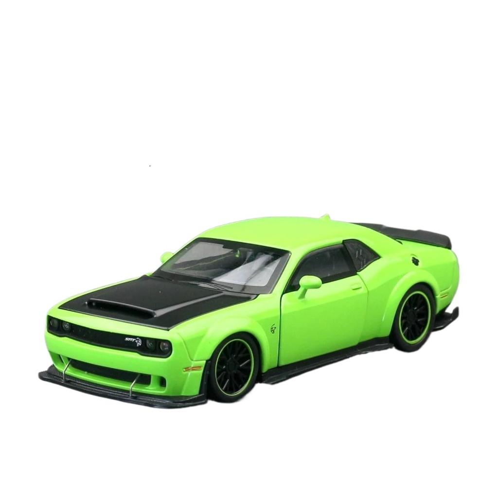 1/32 Scale Dodge Challenger SRT Hellcat Toy Car for Children Super Sport Model Diecast Vehicle Miniature Sound & Light Collection Gift