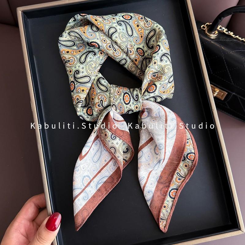 70x70cm Lightweight Square Scarf Women Vintage Black Floral Print Silk-Feel Neck Wrap UV Protection Stylish Accessory