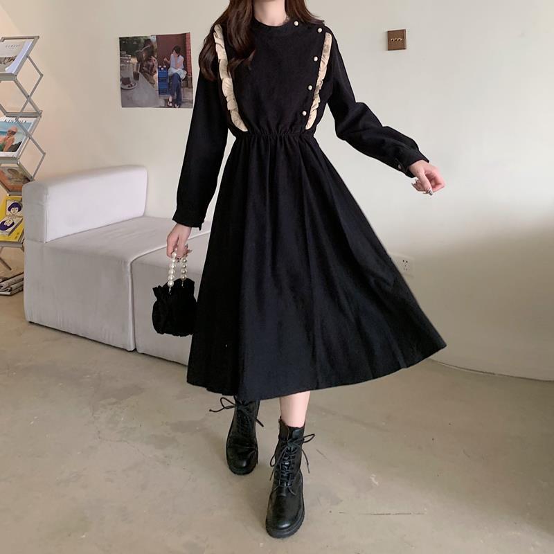 Elegant European Corduroy Long Dress for Women: Heavy-Duty, Fashionable Style for Spring, Autumn, and Winter.