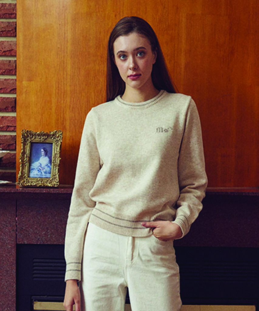MOLLY'S MOMENT Star Patch Round Neck Knit_Ivory