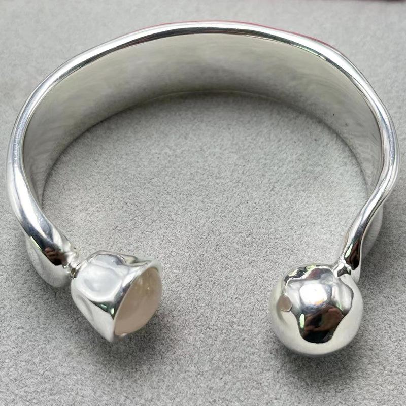 2024 UNOde50 Women s Exquisite European  American Fashion Bracelet - Romantic Gift