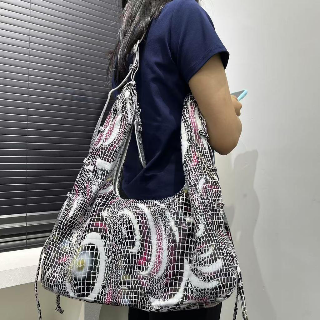Ladies Niche Trendy Cool Crocodile Pattern Shoulder Bag Personalized Gorgeous Street Oblique Span Bag