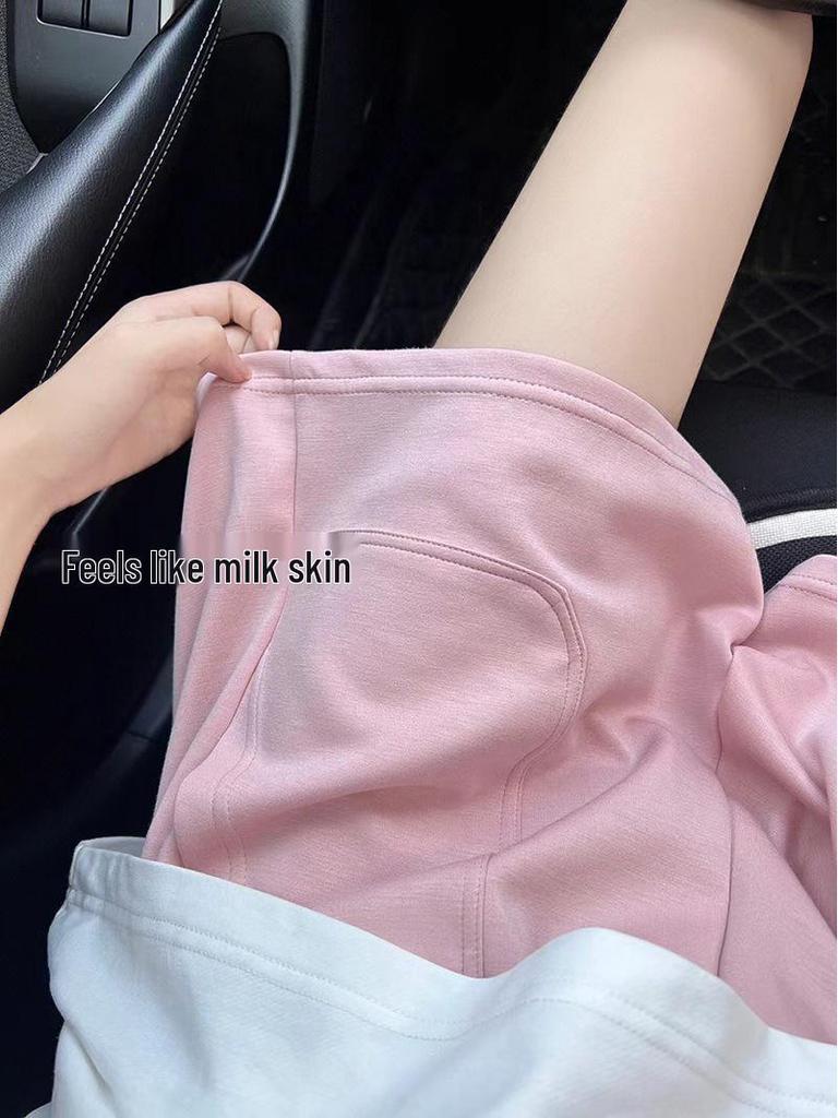 Summer Maternity Wide-Leg Shorts: Lightweight, Casual, and Comfortable for Early Pregnancy