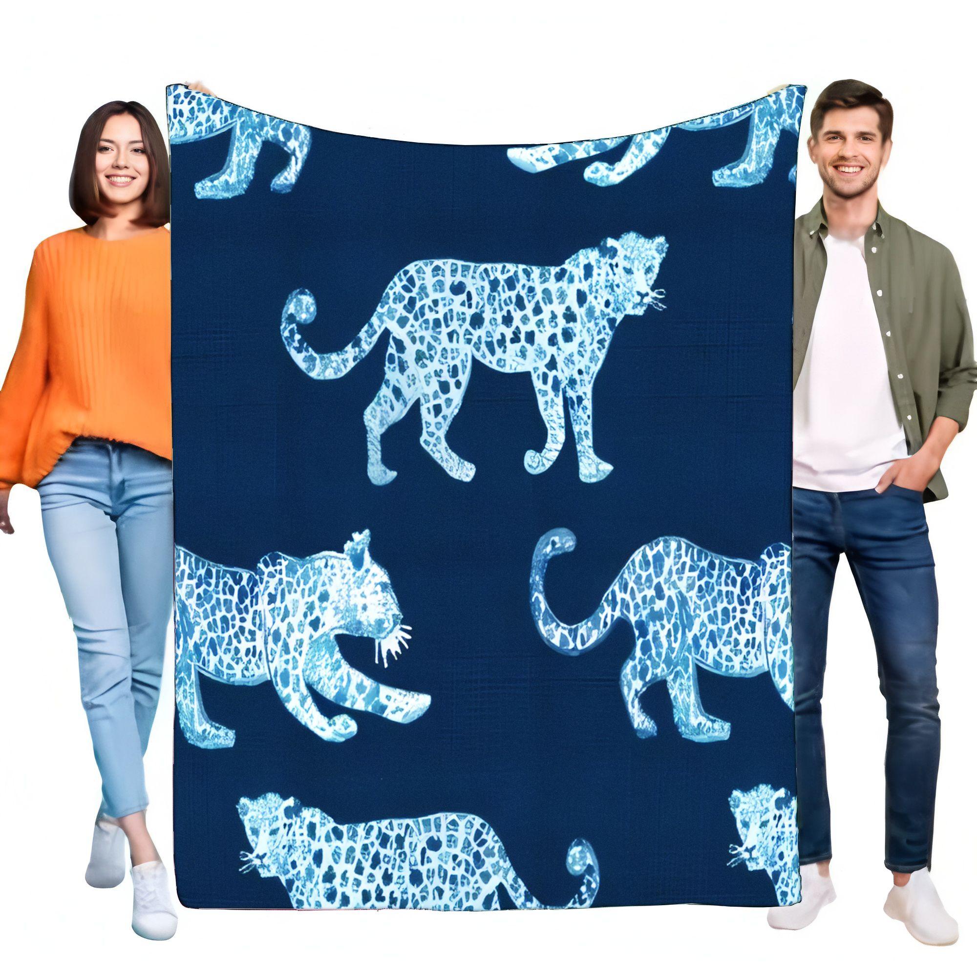 

Blue Leopard Pattern Plush Blanket Soft Warm Throw for Couch Bed, Cozy Lightweight Home Decor Gift for All Occasions 75x90cm