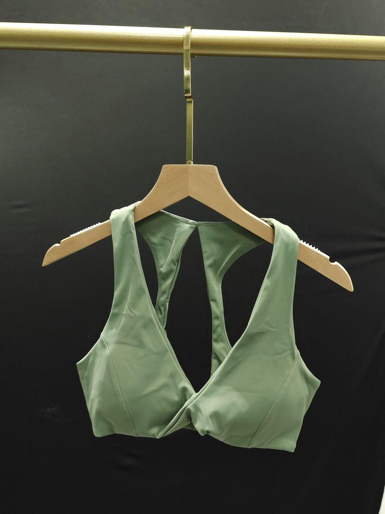 European & American Style Women's Yoga Suit: Stylish Pilates Sports Top with Beautiful Back Design