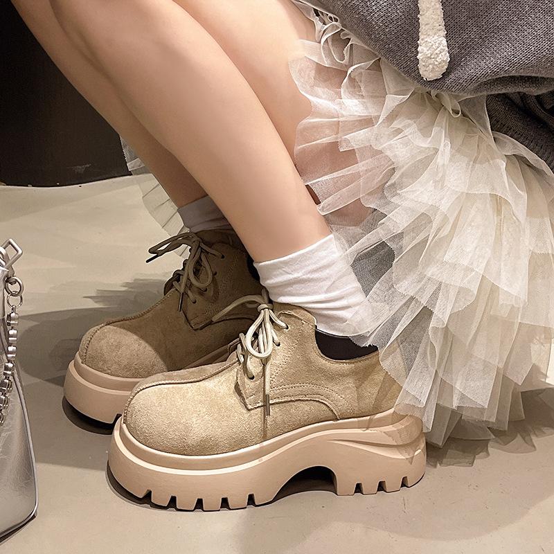 Retro thick-soled heightening Martin boots for women's 2025 autumn new fashionable Maillard slim short boots lace-up rhubarb boots