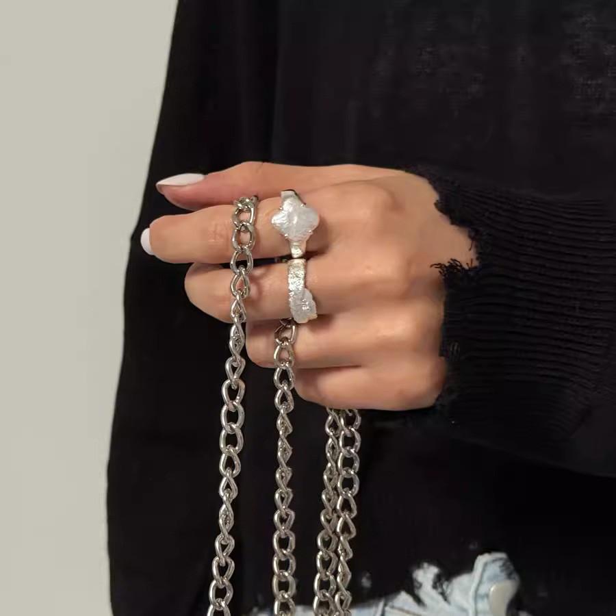 Copper Fashionable Ring For Women With Irregular Pearl And Contemporary Aesthetic