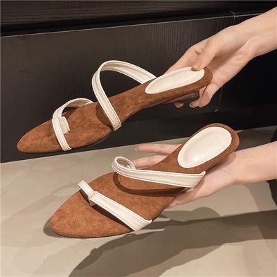 2025 Sommer neue Keilabsatz-Slipper Damen spitze Zehen Internet-Berühmtheit Temperament Nische Designgefühl niedriger Absatz Sandalen