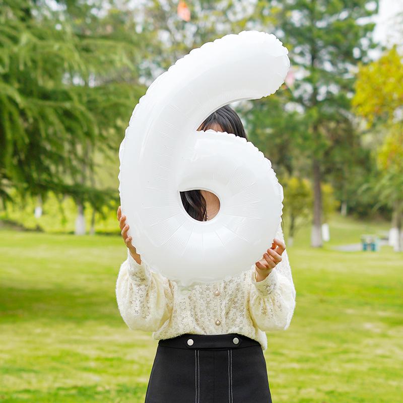 32-Inch White Number '40' Birthday Balloon, Aluminum Foil Party Decoration Prop