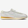 Nike Cortez Couro W Cortez Tamanho Couro, Branco/Osso Claro/Leite de Coco/Bronze, HQ1841-100, 24.5cm