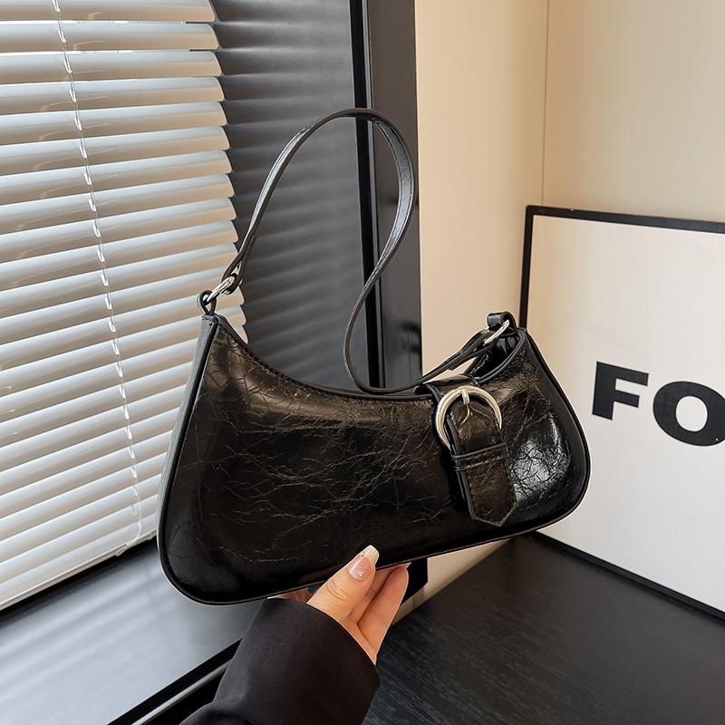 Women's Fashiable Single Shoulder Bag Adjustable Crossbody Bag Crescent Bag with Buckle Design Lightweight and Durable