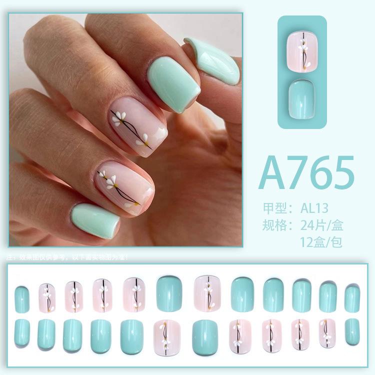 24 teile/schachtel Schnelle Nägel Verschiedene Schmetterling 3D Blumen Einfache Nail art Aufkleber Tragbare DIY Fertige Künstliche Nägel
