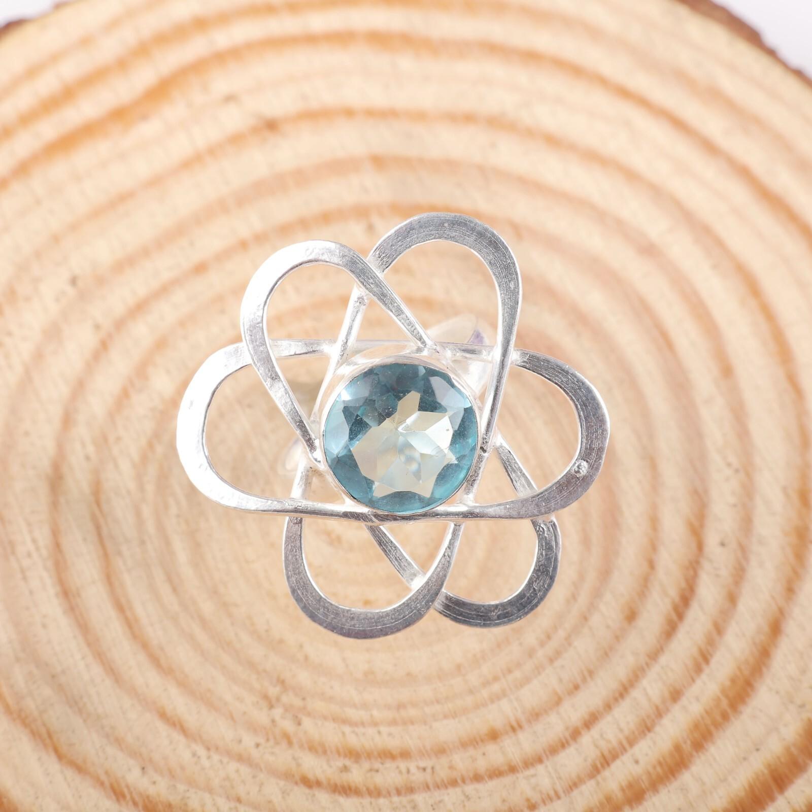 

Камень Небесно-голубой Топаз Ювелирные изделия из стерлингового серебра 925 пробы Ручной работы Кольцо Подарок для нее RR-21-4 10.25