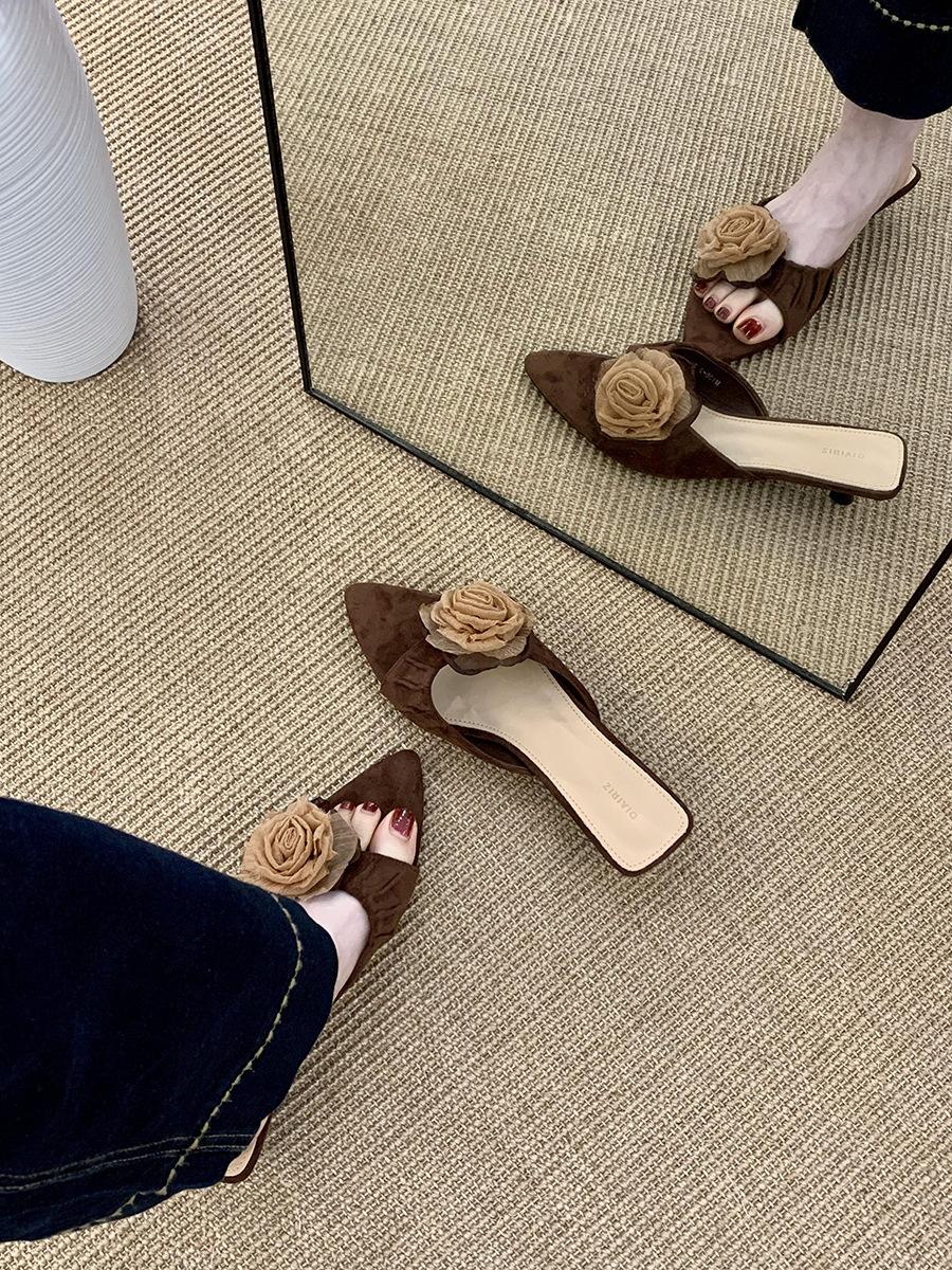 

Туфли на высоком каблуке, ретро-цветок, с юбкой, одним словом крутые шлепанцы, сказочная обувь, носить 2025 лето, остроносые темпераментные сандалии 39