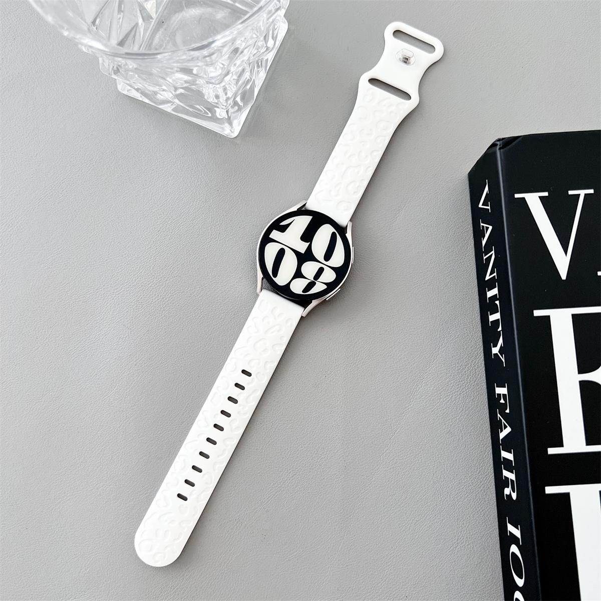 

Ремешок с леопардовой гравировкой 20 мм, 22 мм для Samsung Galaxy Watch 6, 5, 4, 40 мм, 44 мм, силиконовый милый ремешок Gear S3 6, классический, 43 мм, 47 мм, Active 2 20mm белый