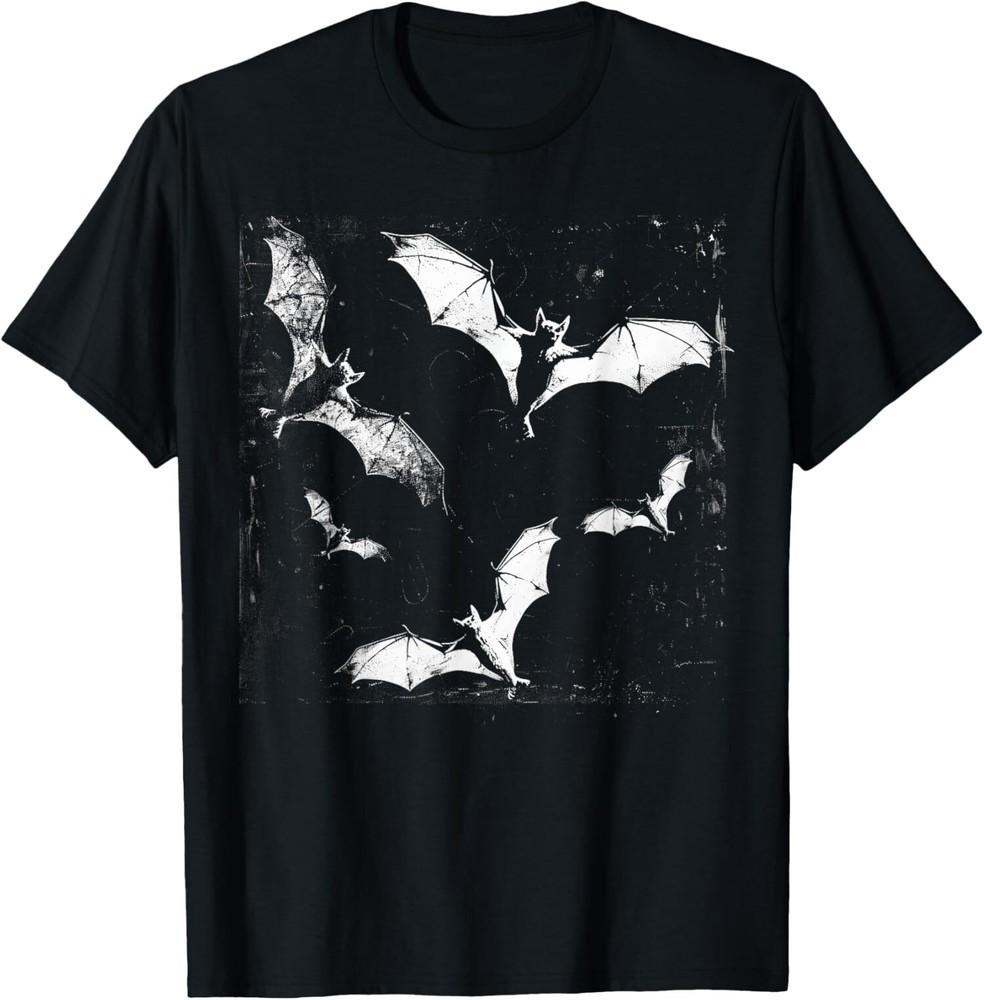 New Limited Bats Vampire Horror Spooky Art Goth Art Aesthetic T-Shirt Tops Tee