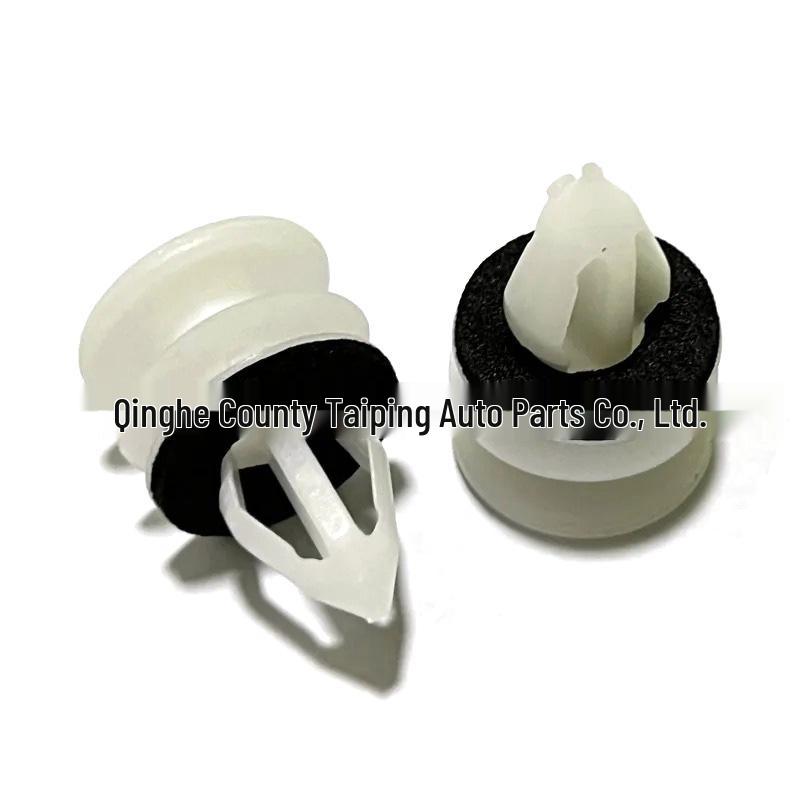 Ford Focus Hatchback/Sedan Interior Door Panel Clip