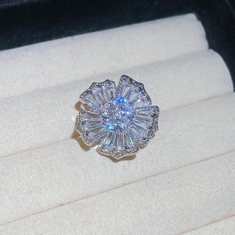 Korean zircon pearl earrings for women without earholes, simple daily earbone clips, light luxury earrings and earrings.