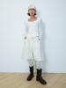 Sukkoleuseji Bermuda Shorts Resembling A Folded Page (Ivory)